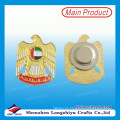 Emiratos Árabes Unidos Gold Eagle Magnetic Lapel Badge